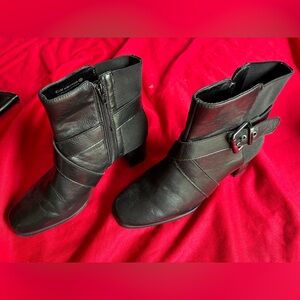 Aerosoles “world peace” black ankle boots.